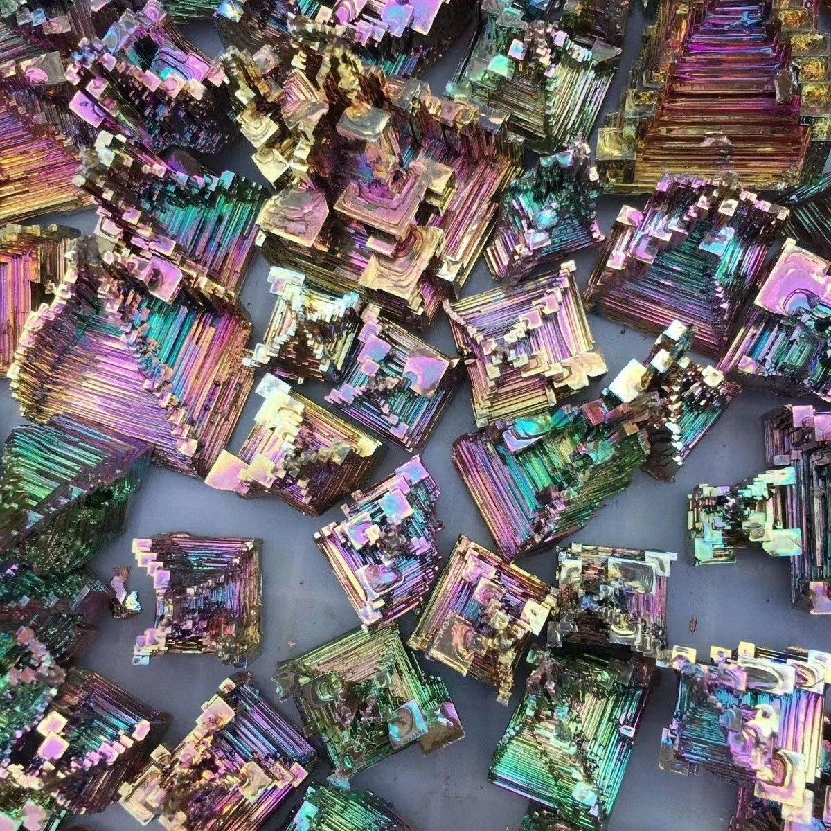 Natural Aura Rainbow Bismuth Titanium Quartz Crystals Raw Mineral Specimen Decor