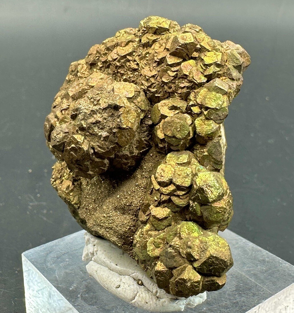 500 CTs Natural beautiful terminated pyrite bunch crystal specimen from Pakistan