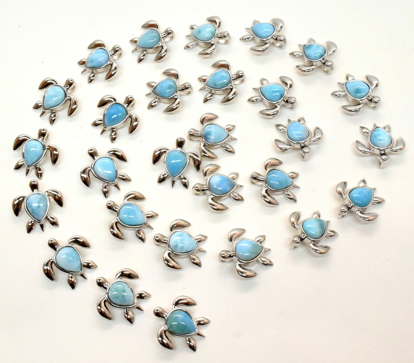 17mm Larimar Turtle Pendant in Sterling Silver 925 + 18″ Silver Necklace Chain