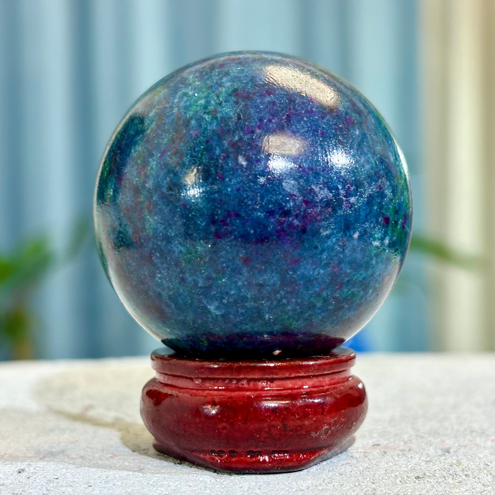 205G Natural Blue Sapphire And Ruby Sphere Fluorescent Glow Under UV Light