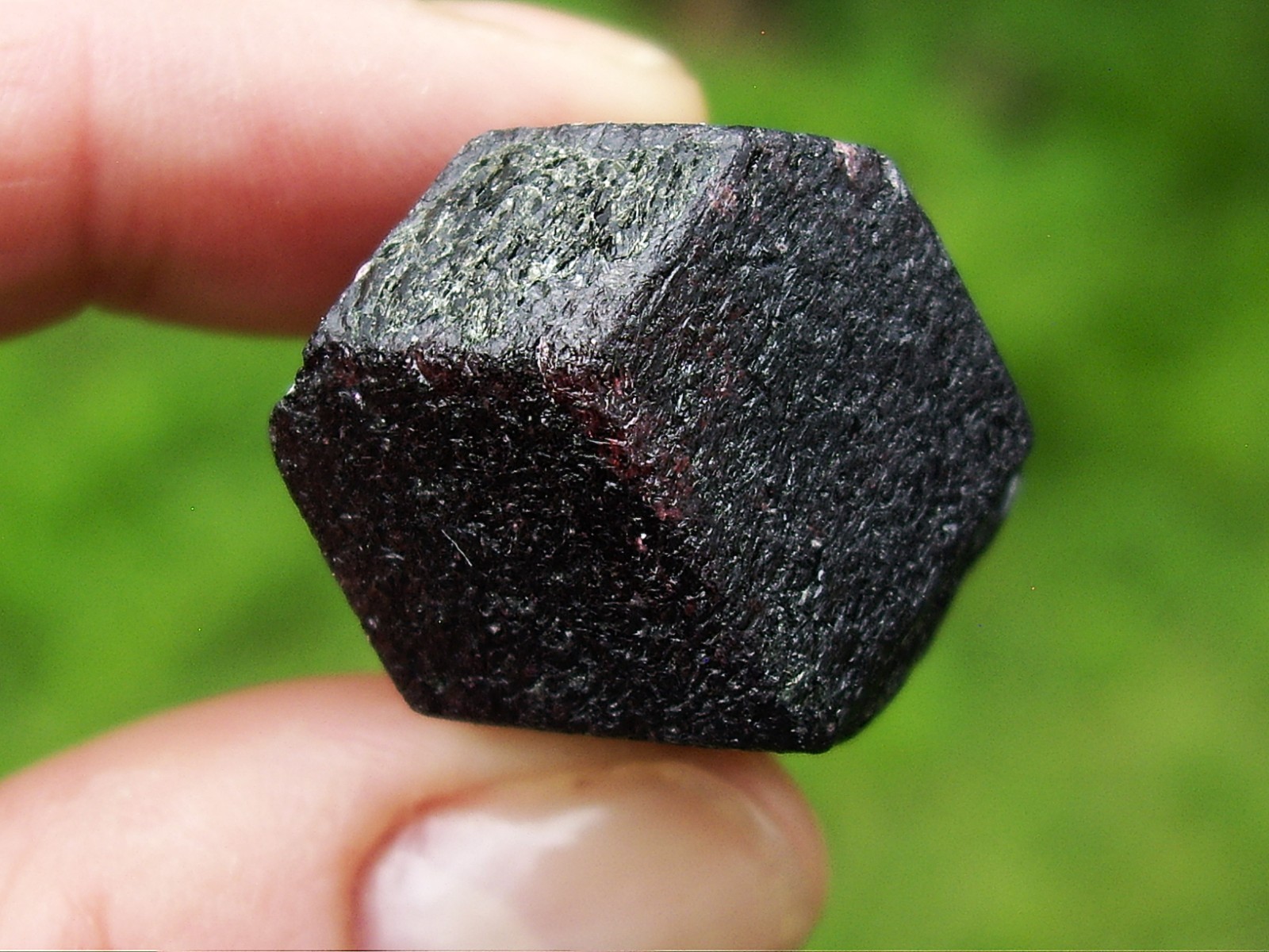 Deep Red Medium Large Garnet Crystal (Almandine ) 29.8g