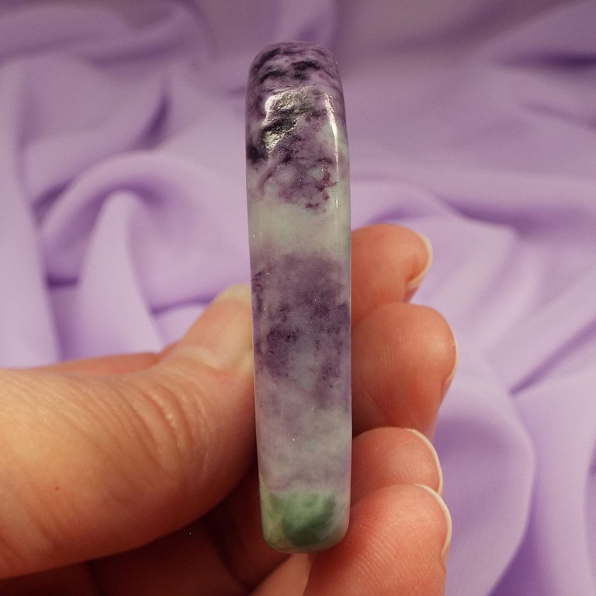 Rare Kammererite and Serpentine smooth stone 49g SN33680