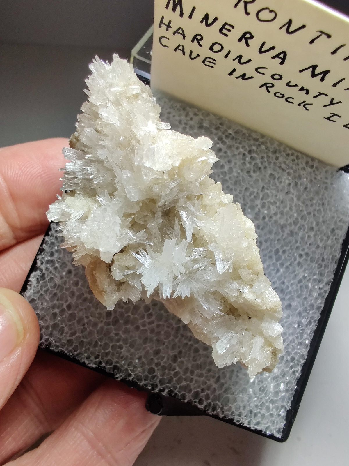 Strontianite crystals, excellent specimen! UV. Minerva Mine, Illinois. 6 cm.