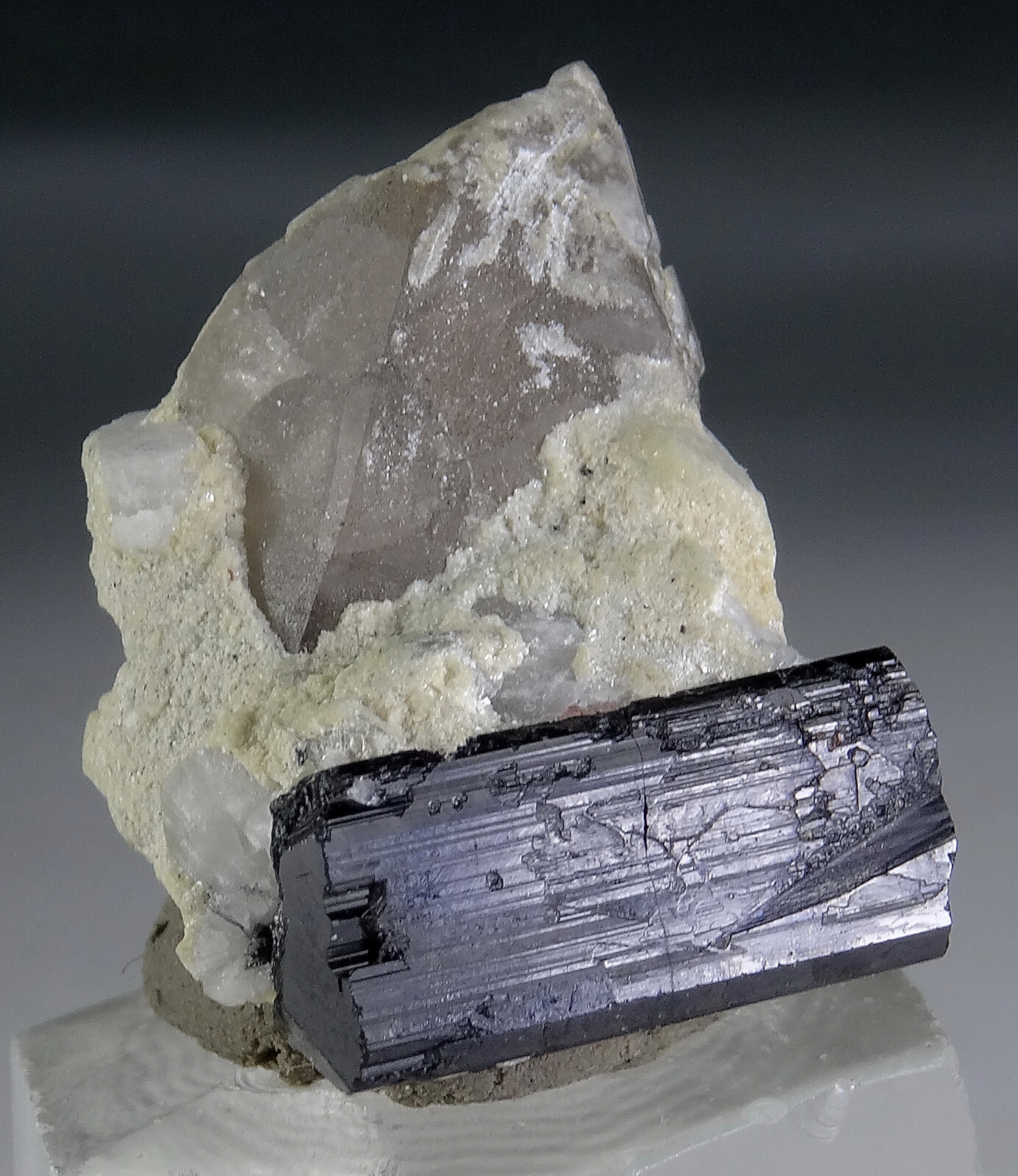 45 CARATS NATURAL BLACK TOURMALINE AND QUARTZ CRYSTAL FROM PAKISTAN, (Vn-58),