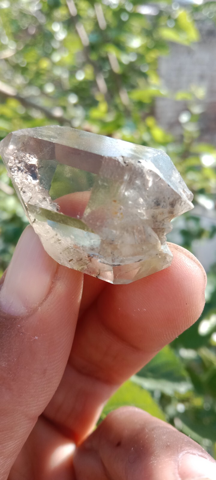 25gram Beautiful Loupe Clean Clear Quartz Crystal From Zagi Mountain