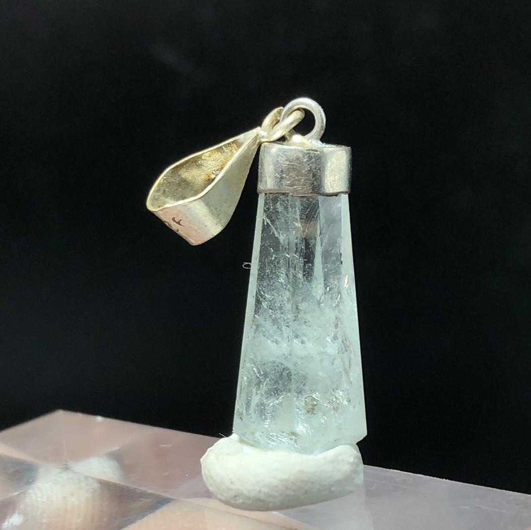 Polished aquamarine Pendant With 925 Silver hook from Pakistan Weight 10 Carat