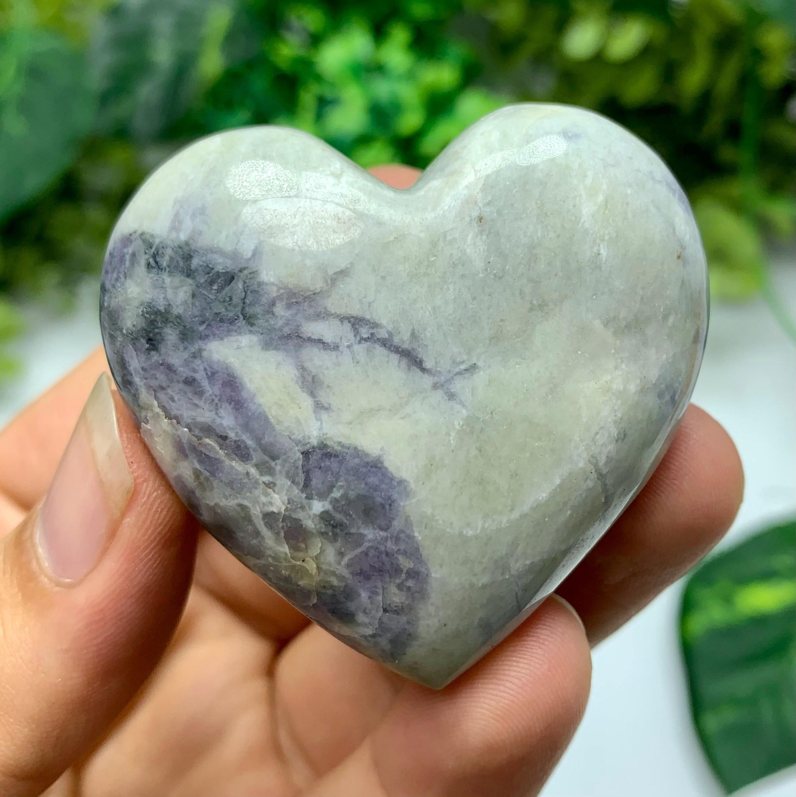 100g Beautiful UV Reactive Hackmanite Heart Stone, Hackmanite Heartstone, Purple