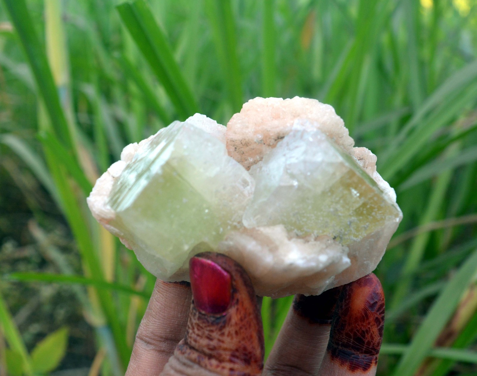 apophyllite crystals w/ stilbite minerals specimen j-1