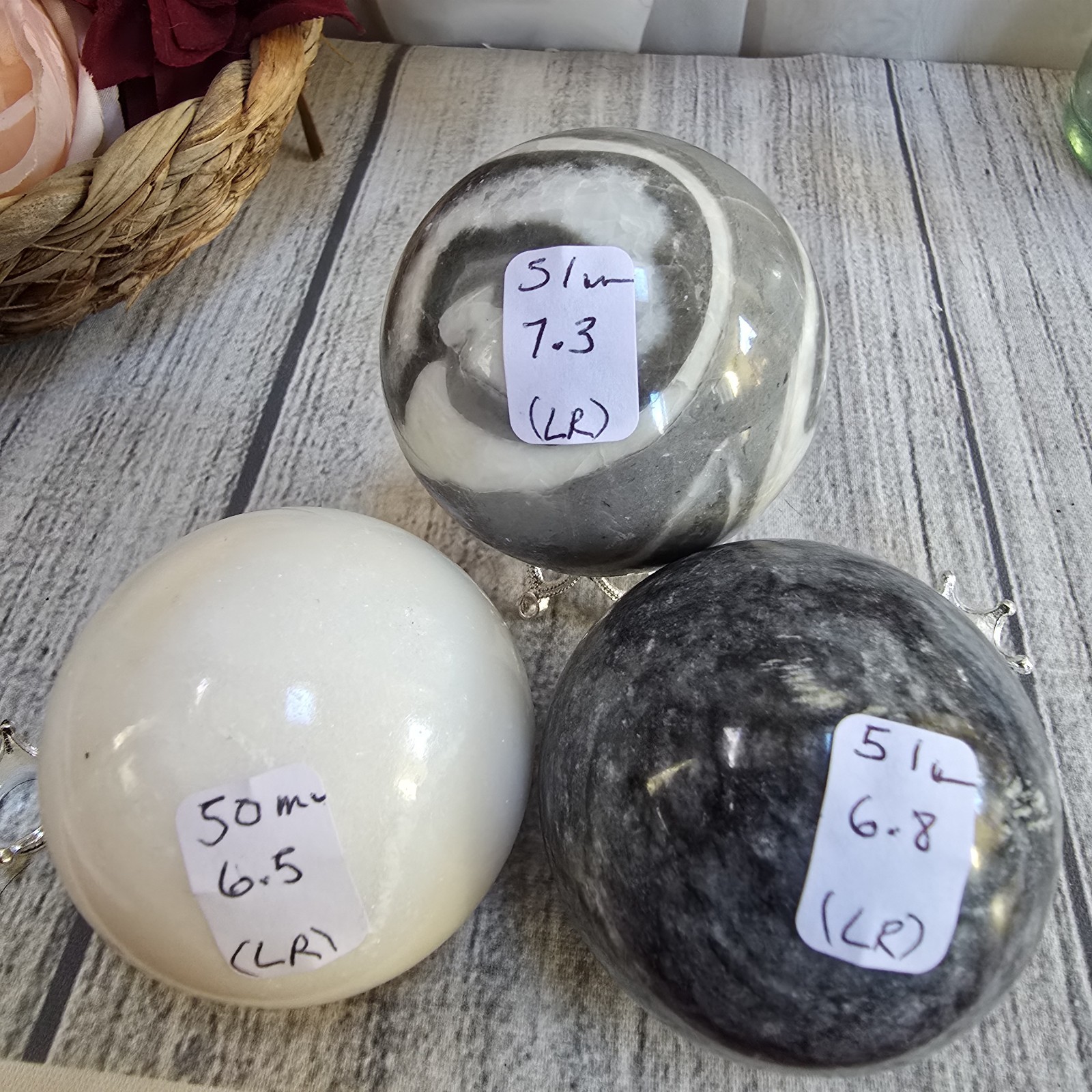 51mm Shell stone & White Calcite sphere lot (lr1)