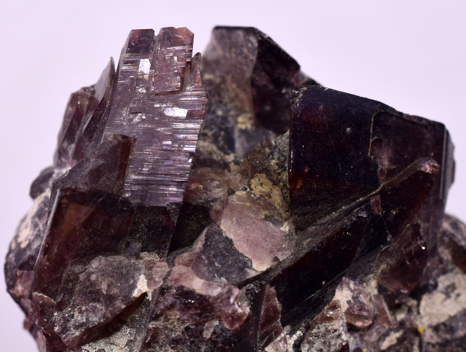 4cm GEM AXINITE CRYSTAL PERU SUPER SHINY MINERAL SPECIMEN AB302