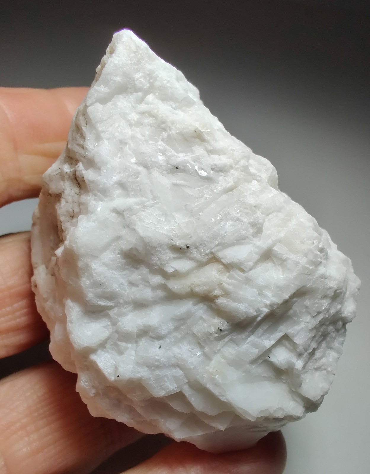 Baryte specimen, bright white color. Harz Mountains, Germany. 328 grams.