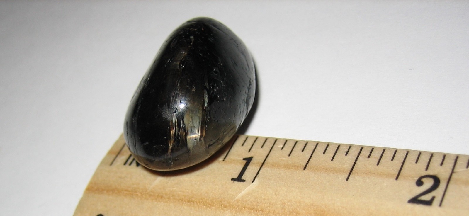 1.15″ RARE TUMBLED POLISHED AUTHENTIC NUUMMITE STONE FROM GREENLAND 14grams *16