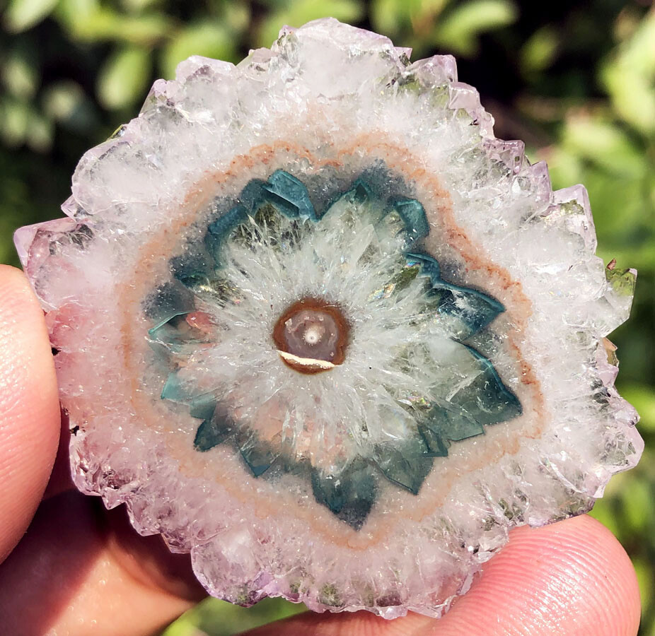 141CT WOW! Boutique Natural Trapiche Star Green Amethyst Flower Specimen ip1375