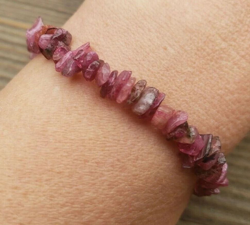 NATURAL PINK TOURMALINE STONE GEMSTONE STRETCHY CHIP BRACELET