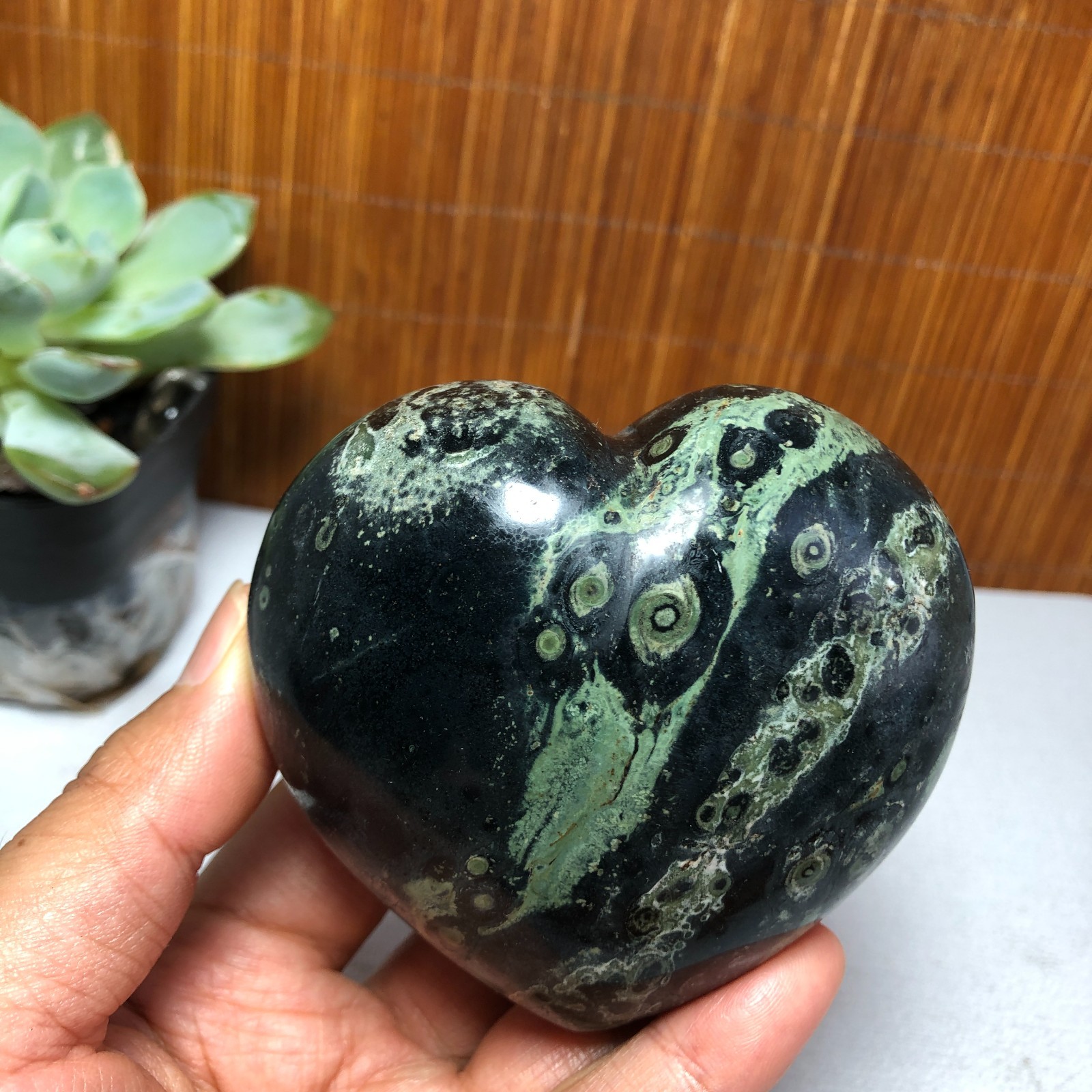 Top Natural Green Kambaba jasper quartz crystal Heart shaped healing 357g g7930