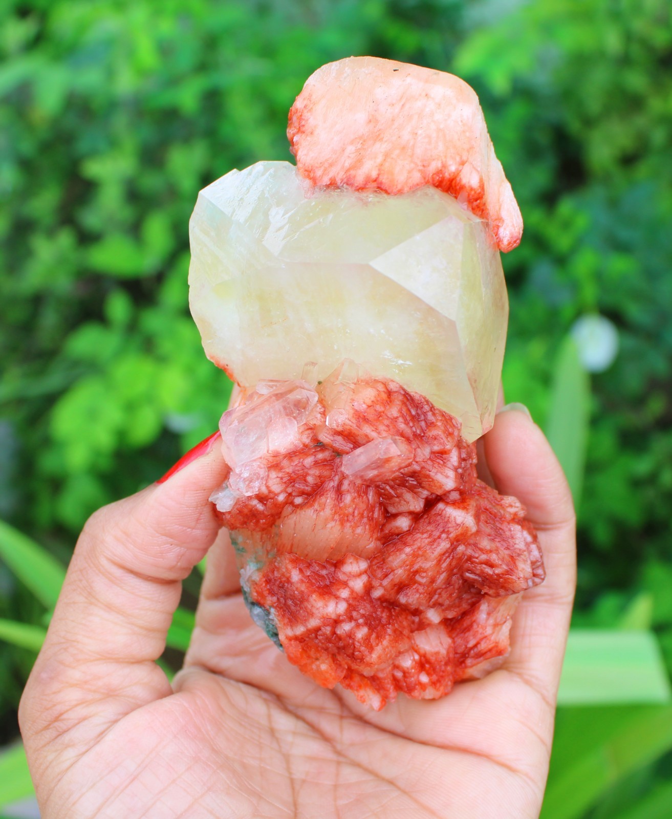 LIGHT YELLOW APOPHYLLITE CRYSTAL WITH STILBITE MINERAL SPECIMEN