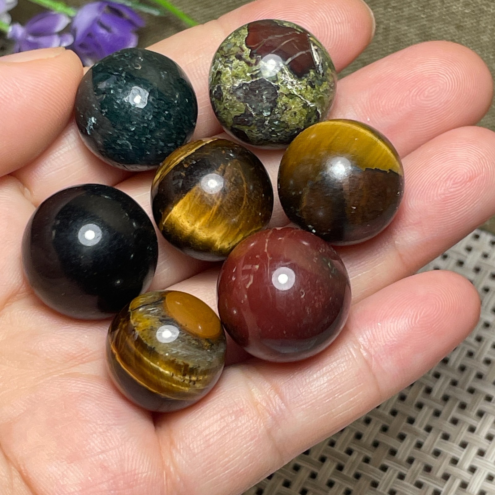 7pcs Multiple combinations of damaged stones mineral specimen（ Defective ball）