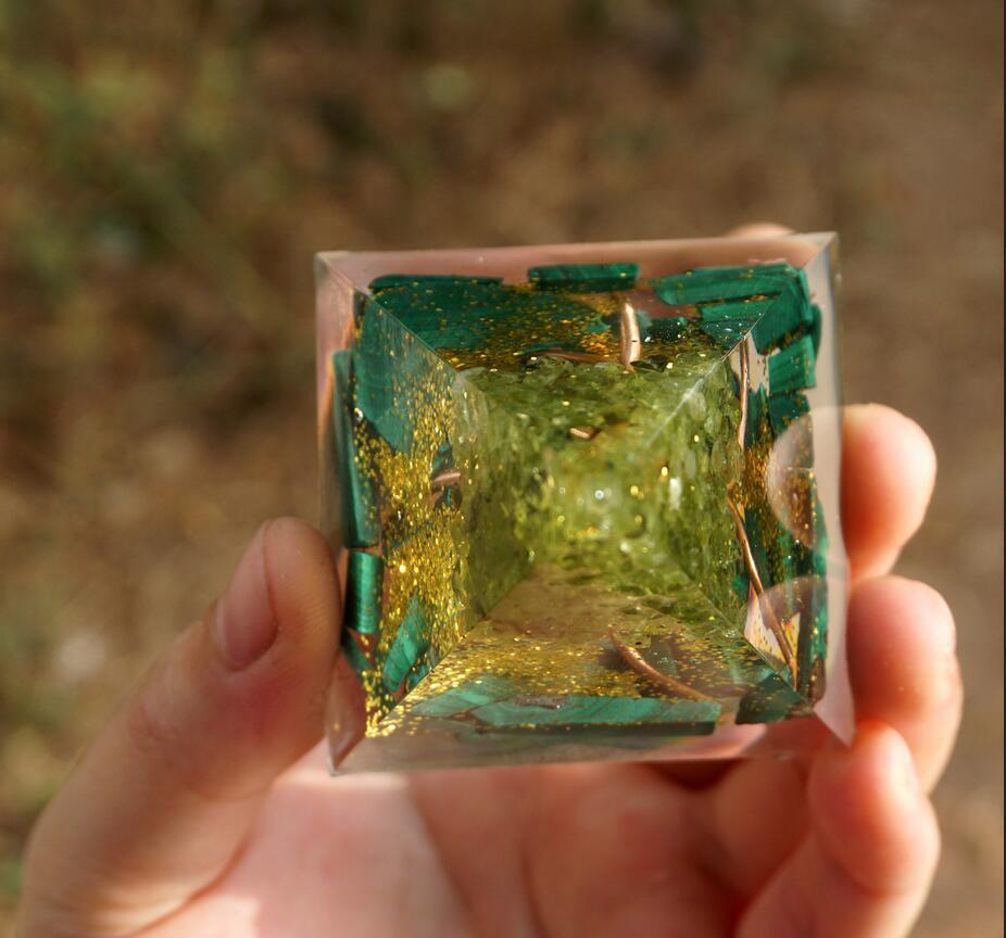 Orgonite Pyramid Amethyst Peridot Healing Crystal Energy Orgone EMF Protection