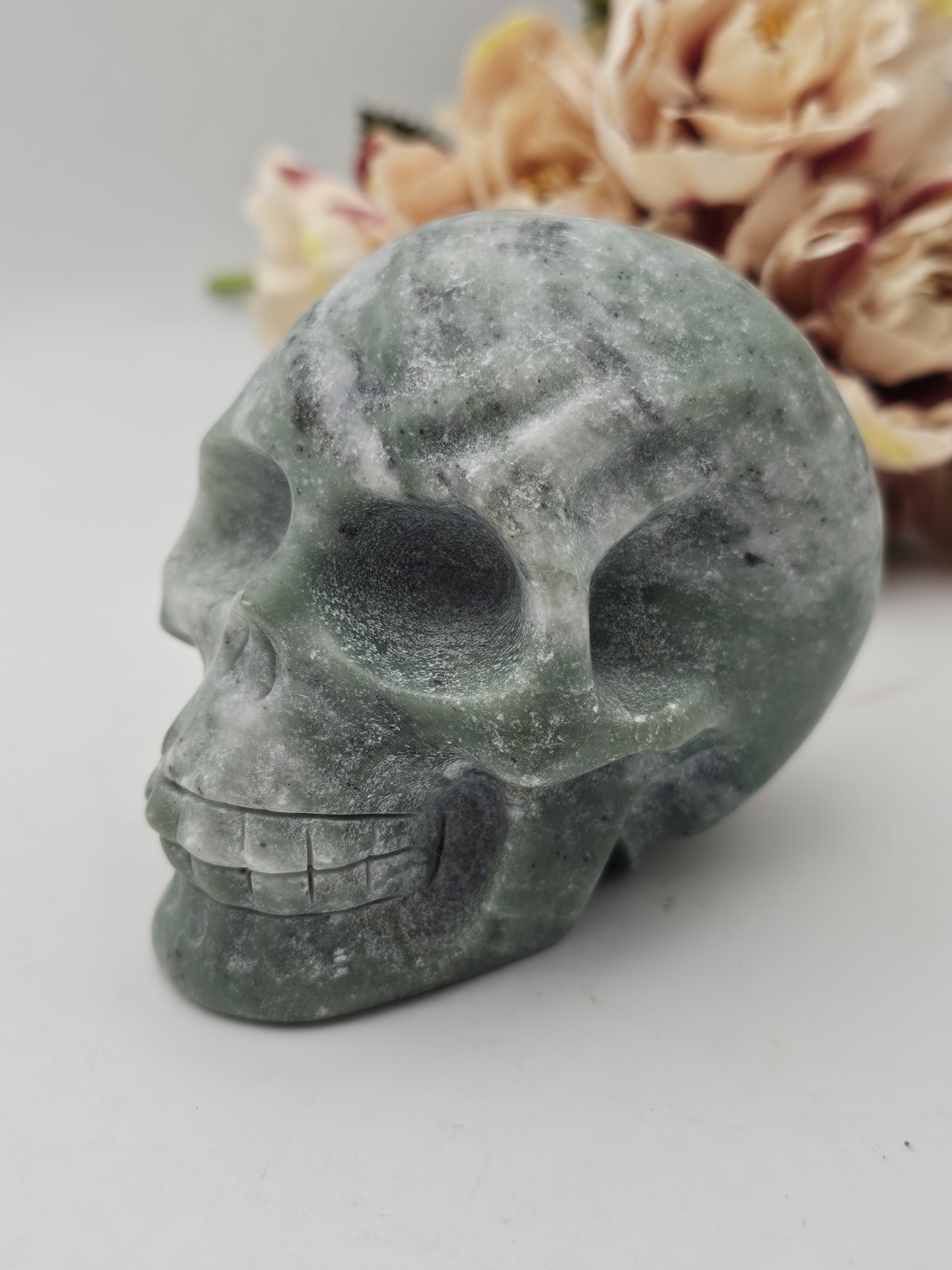 ✨️SALE✨️ Large Green Jade crystal Skull Carving 571g 8.9cm x 7.3cm