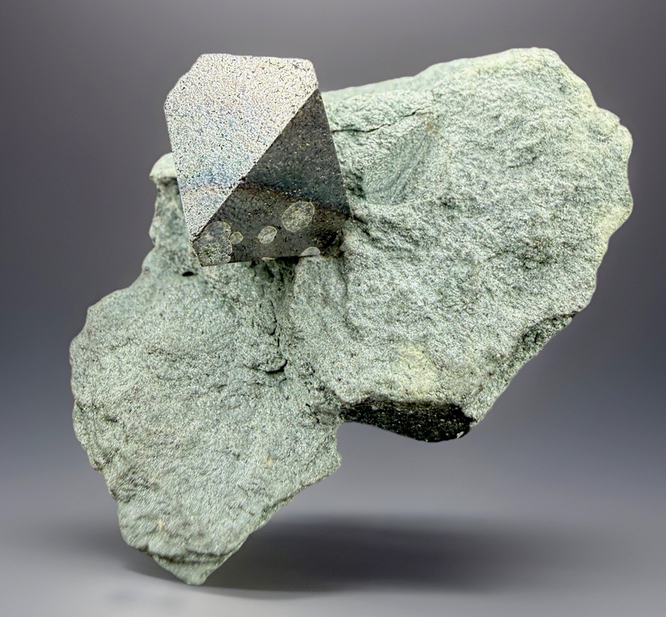 Magnetite Crystal : Diamantina . Minas Gerais , Brazil 🇧🇷