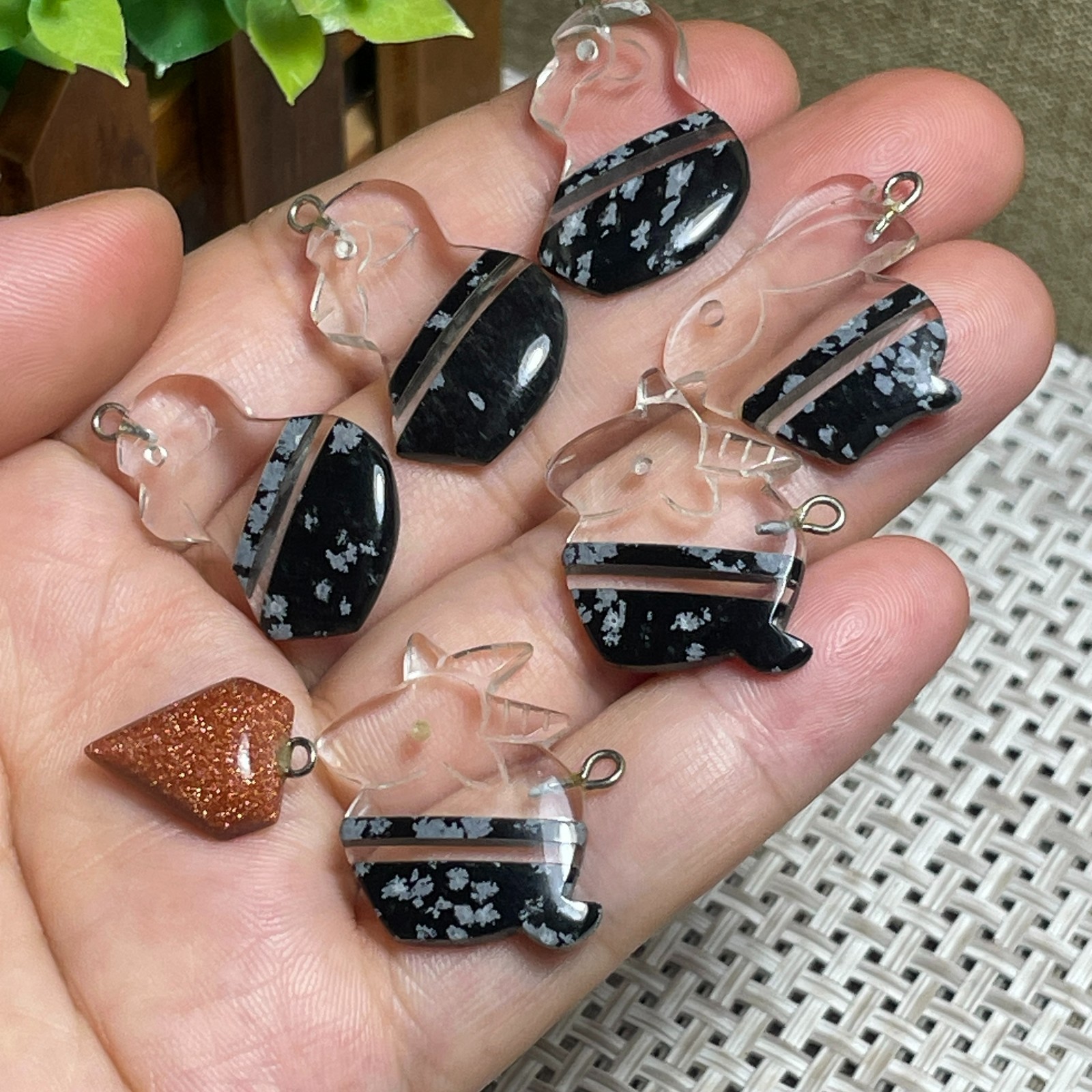 7pcs DIY Mixed Pendant stone crystal Jewelry Making 15g E3925