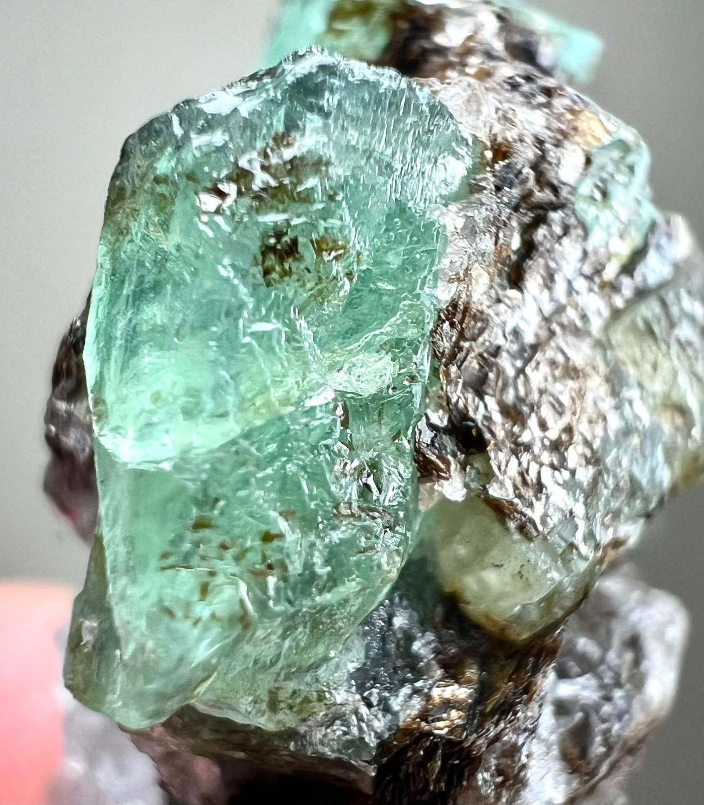 68CT, Beryl Var!Top Green Full Terminated Natural Emerald Crystals on Black Mica