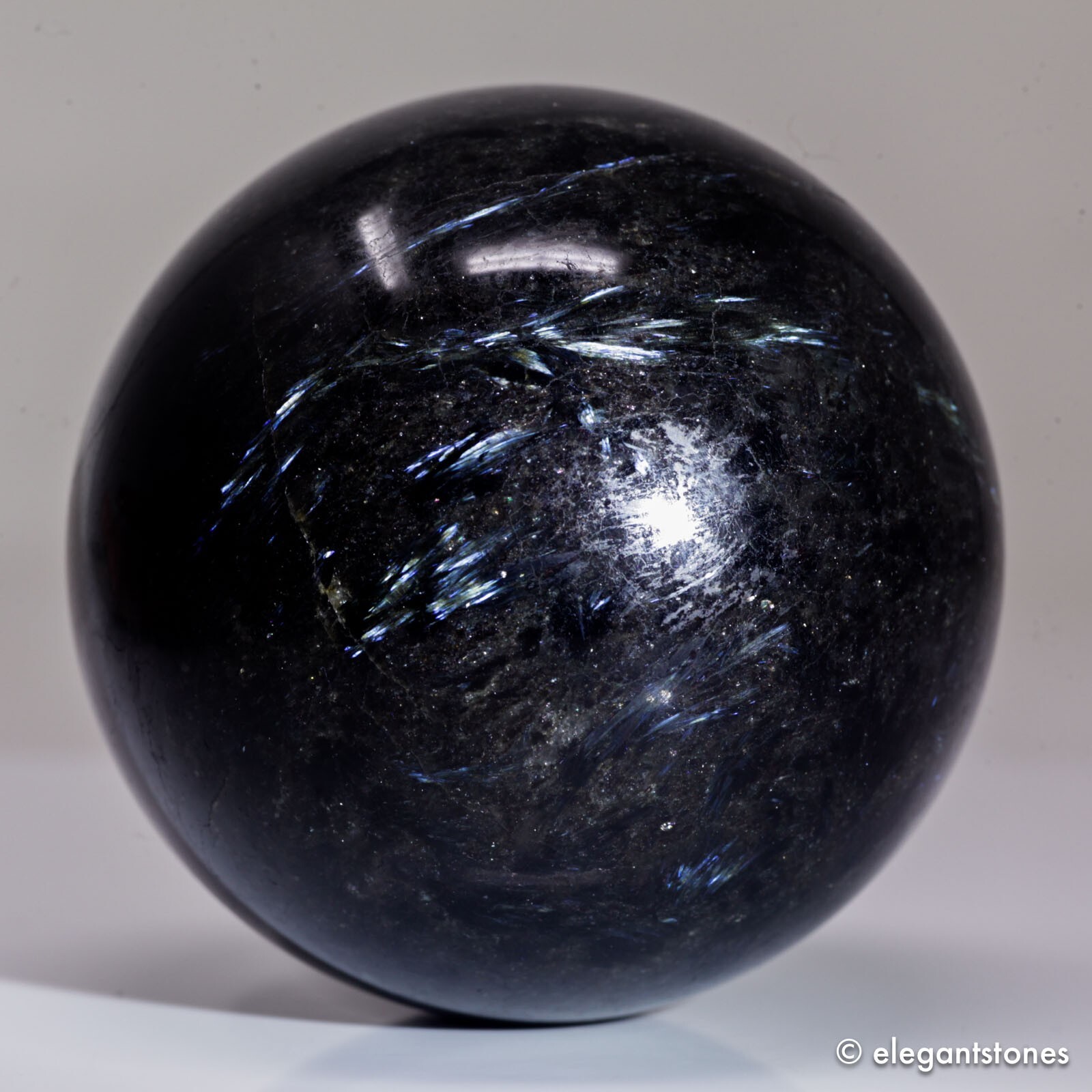 631g74mm Arfvedsonite Sphere Crystal Ball Blue Flash Fireworks Quartz Healing