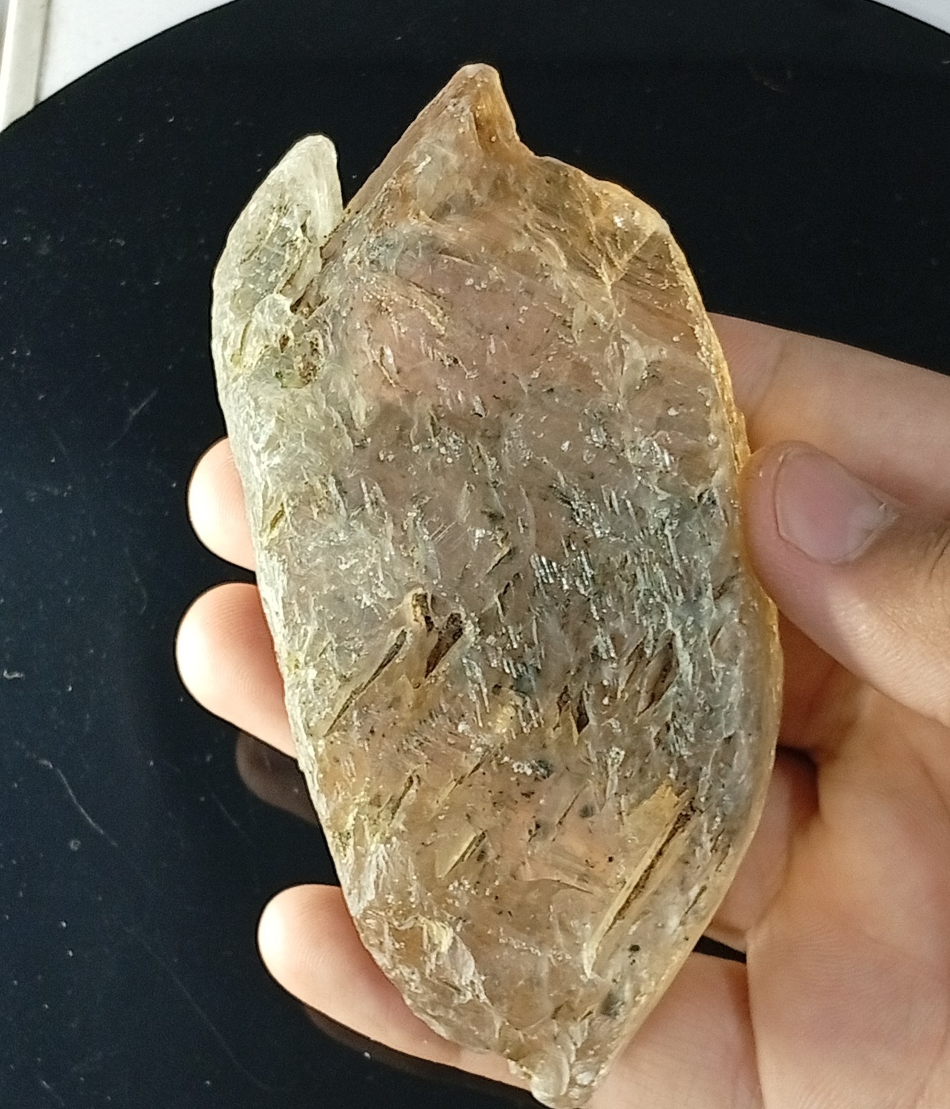 New Finding: Fluorescent Selenite From KPK, Pakistan
