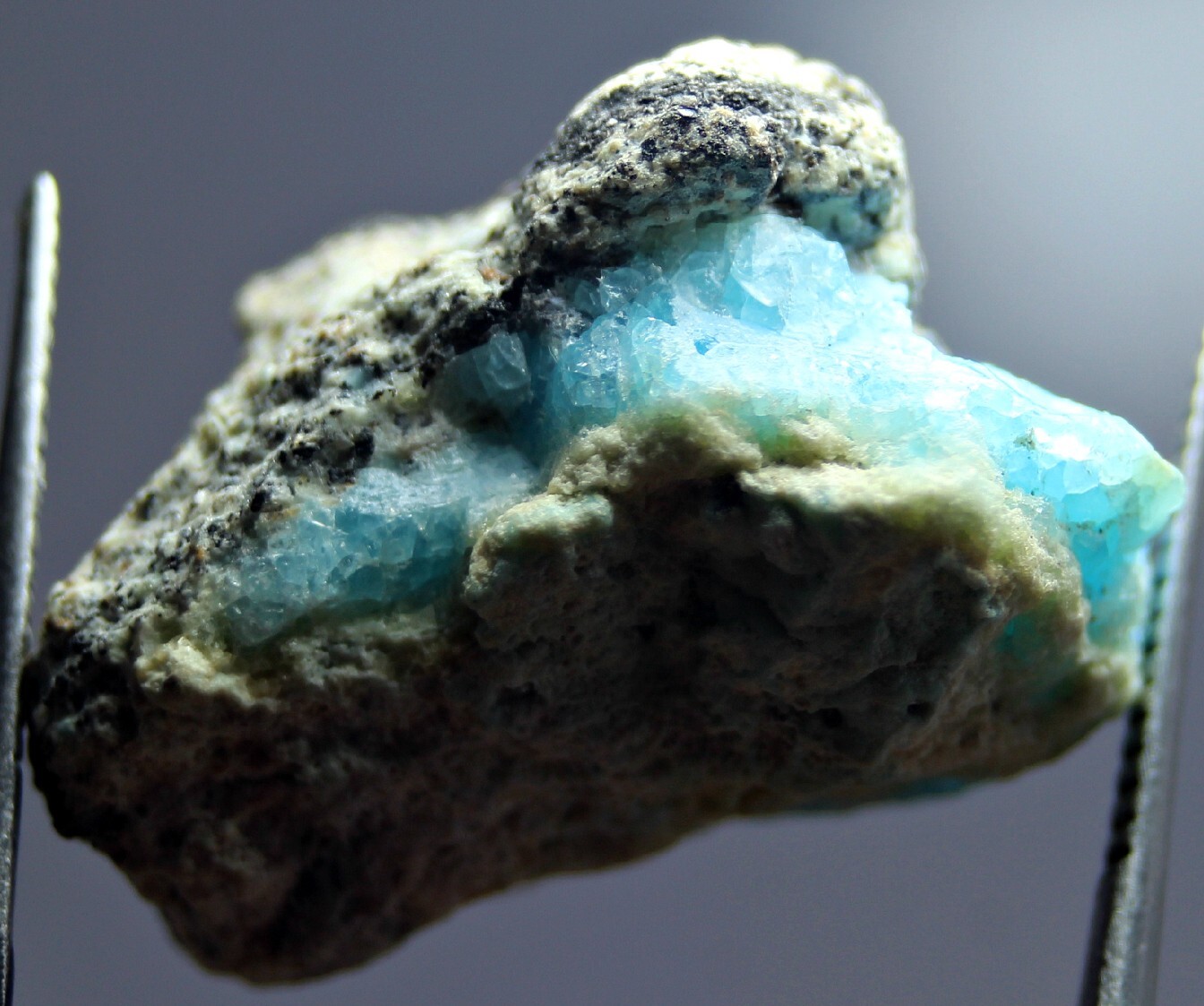 30.0 CT Beautiful Natural Fluorescent Afghanite Crystal Specimen~Afghanistan