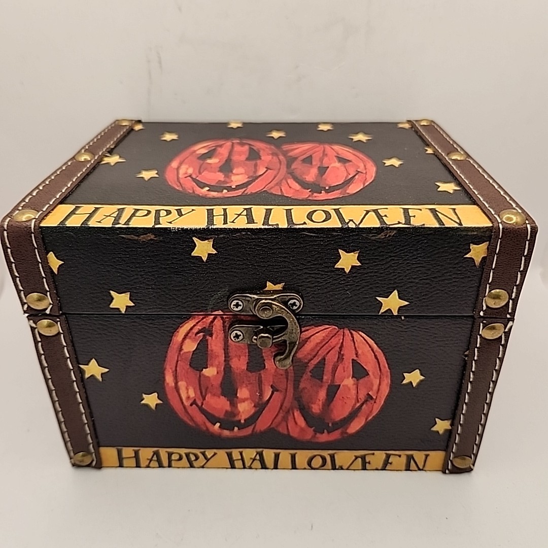 NEW Kiki Crystal Halloween Crystal Mystery Gift Box. “Pumpkin”