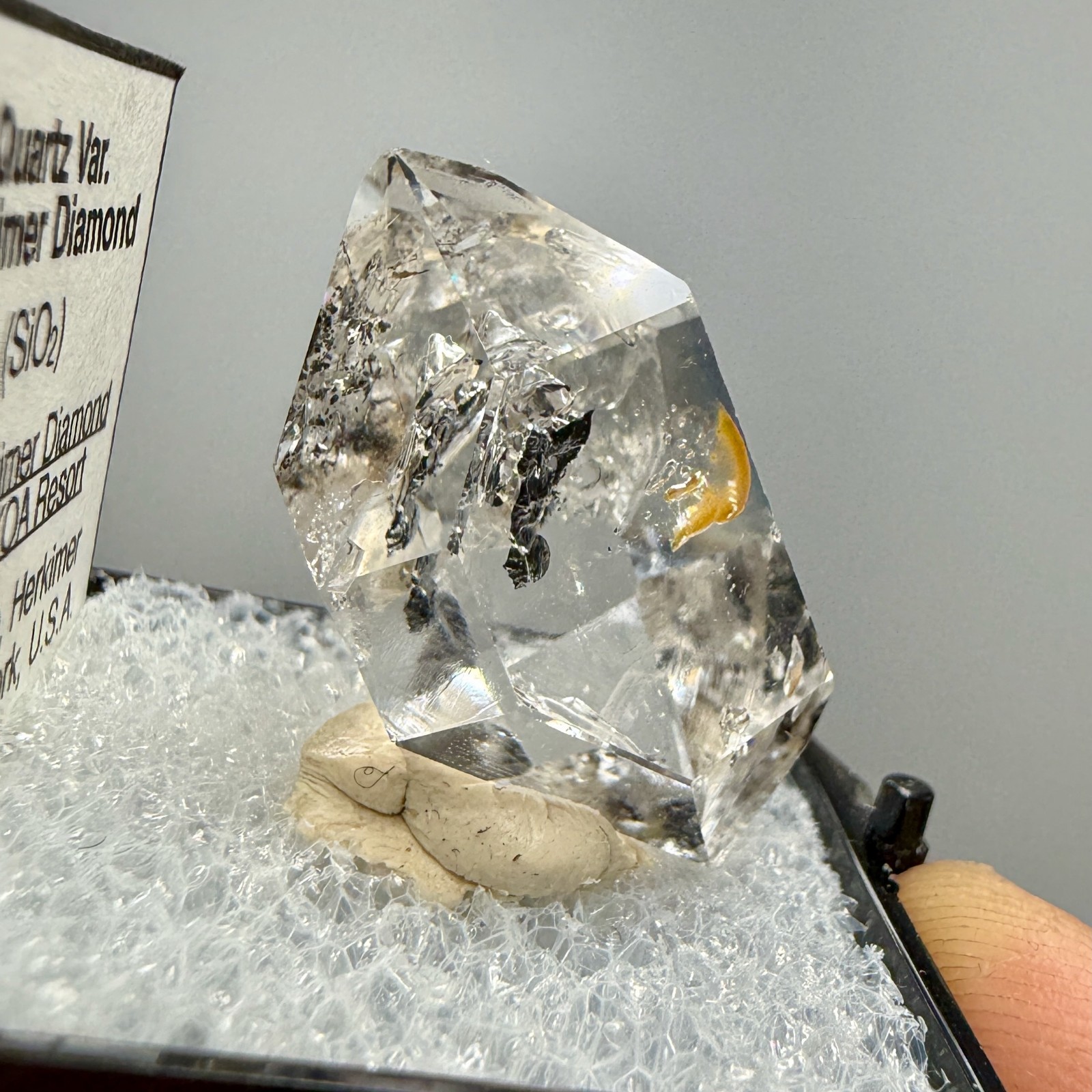 8.63 g Enhydro Herkimer Diamond Gem w/ Moving Gas Bubble, A-Grade Clarity