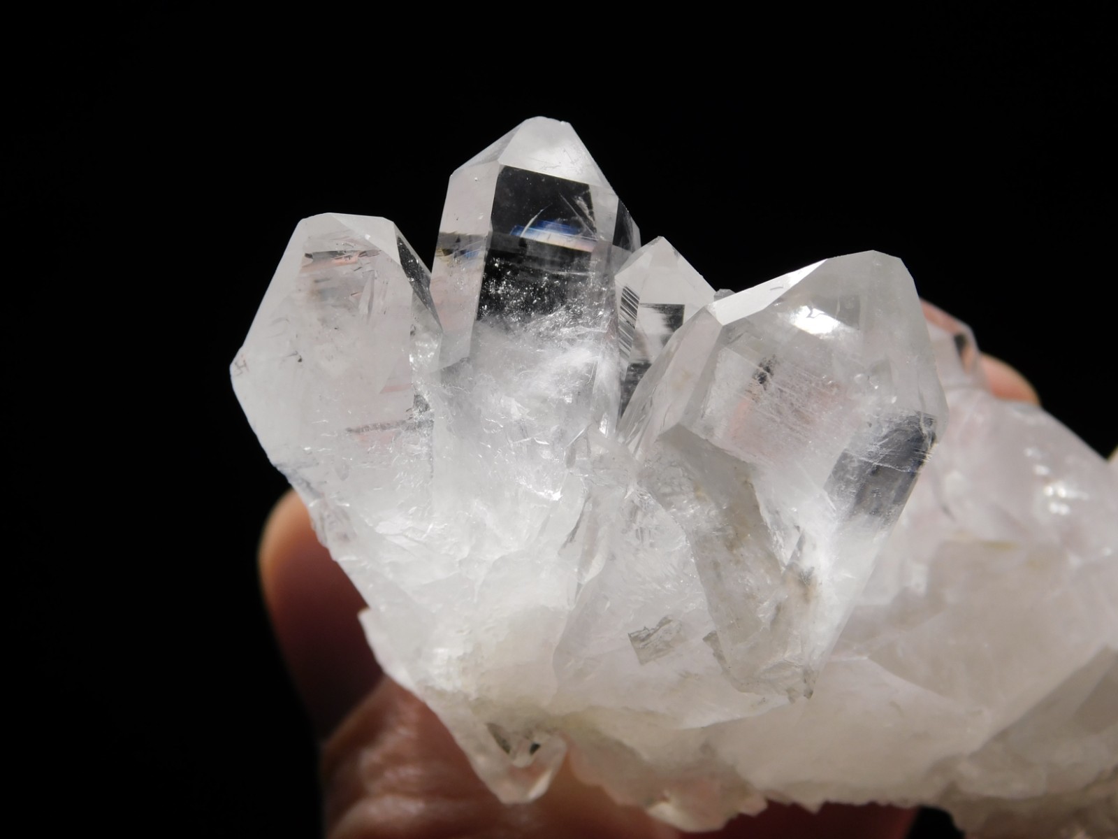 VERY TRANSLUCENT Quartz Crystal FLOATER Cluster Collier Creek Arkansas 108gr