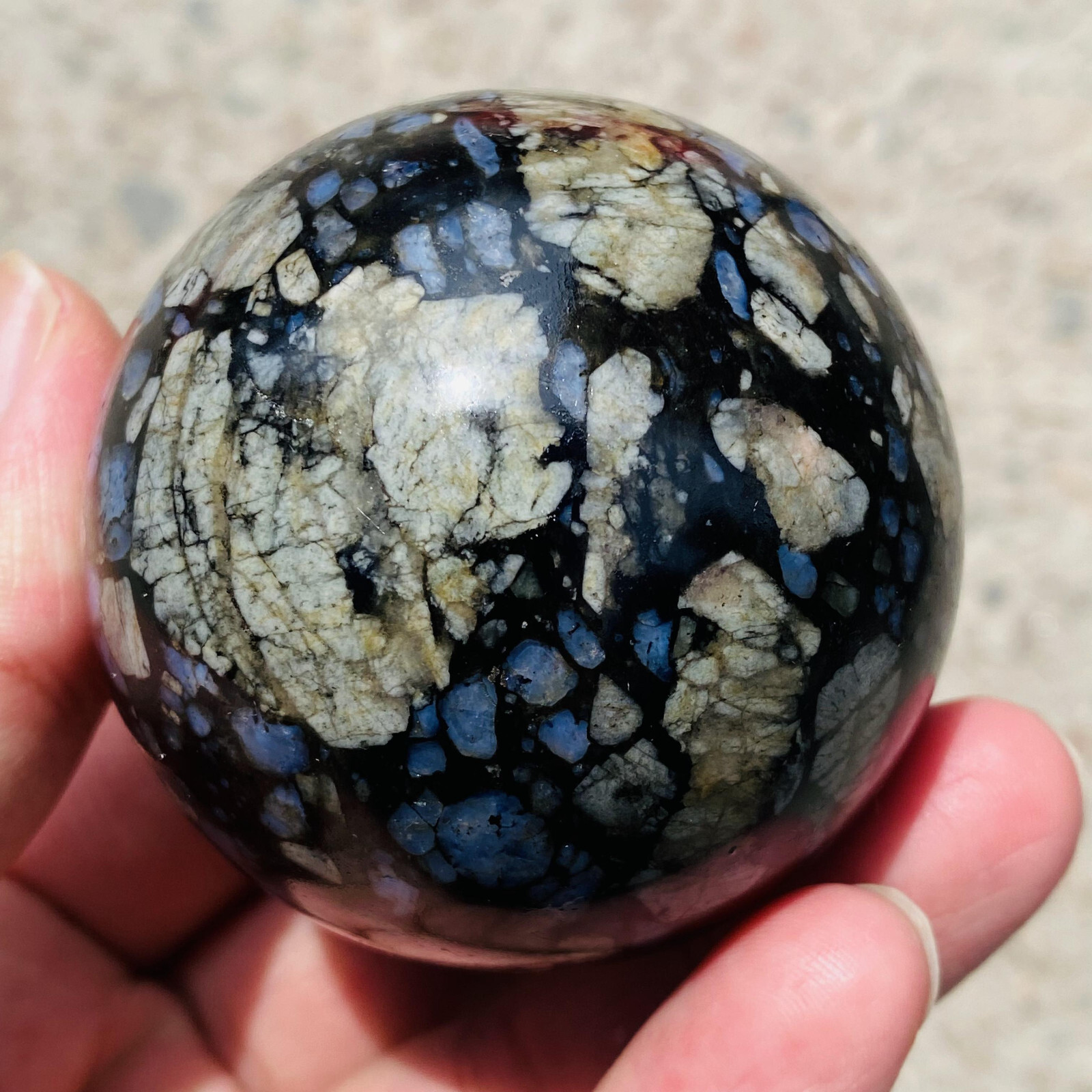 1pc Natural Glaucophane stone ball Quartz Crystal Sphere Reiki Healing 60-65mm