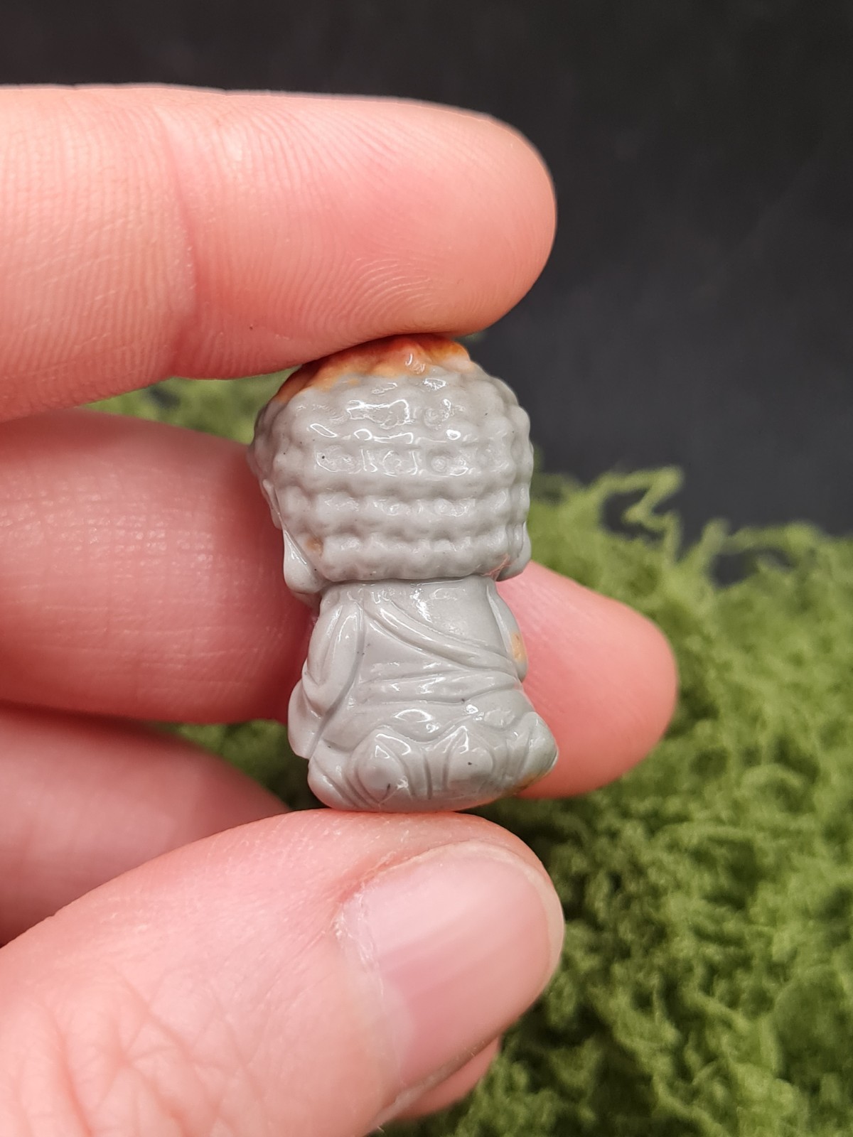 Cute Mini Alashan Agate Buddha Crystal Carving 2,5cm 7,5g Inner Mongolia