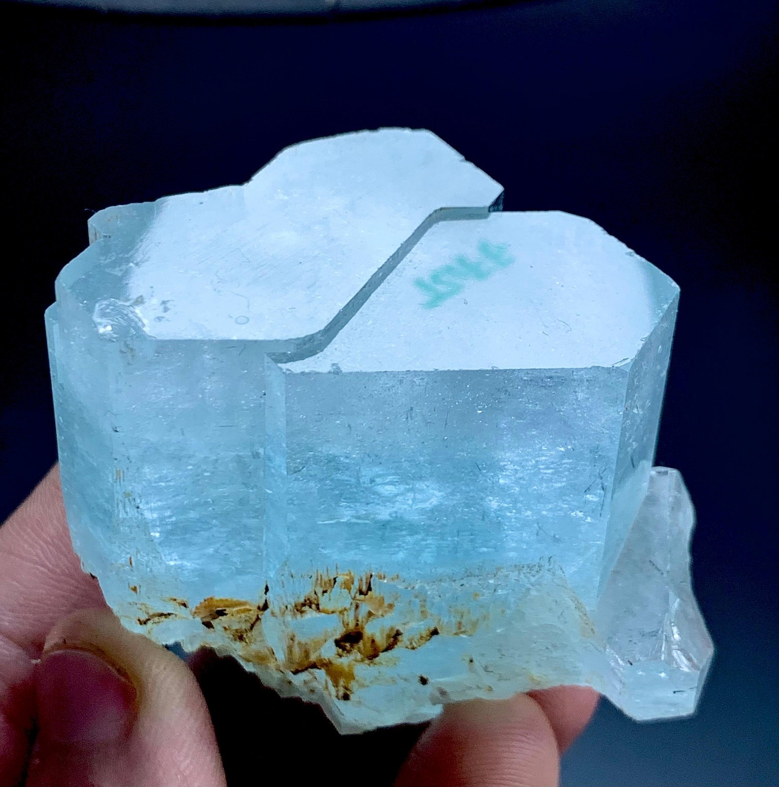 524Carat Top Quality Aquamarine Crystal From Skardu Pakistan.Rare Color