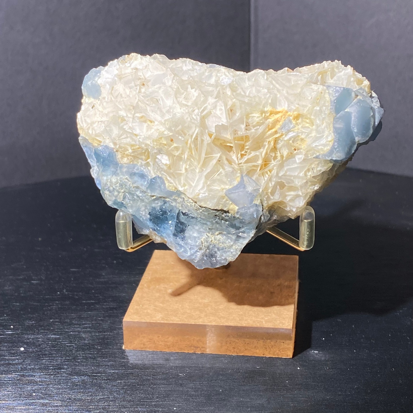 249g Natural green fluorite and quartz crystal symbiotic mineral specimen