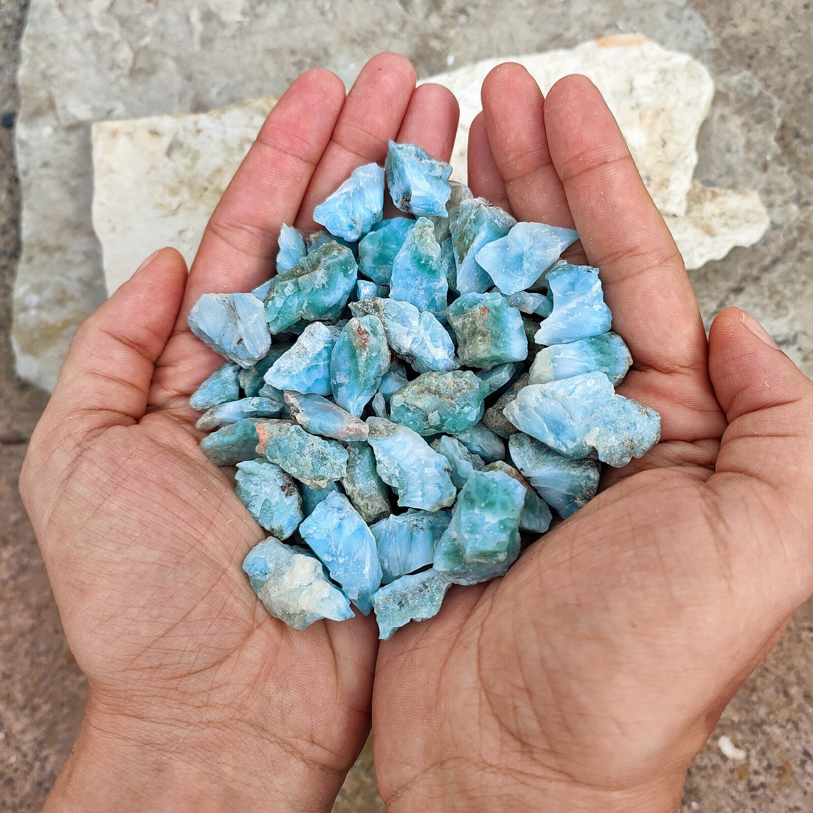 HIGH GRADE GENUINE LARIMAR ROUGH CRYSTAL STONES DOMINICAN BLUE GEM SMALL CHUNKS
