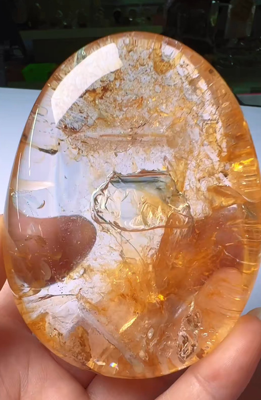 91*71*32mm Natural Enhydro Quartz Moving Water Drop Specimens Palm Reiki