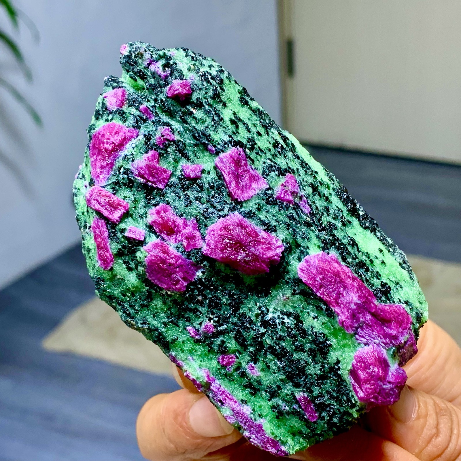 350G Natural green Ruby zoisite (anylite) crystal Chakra Healing Energy