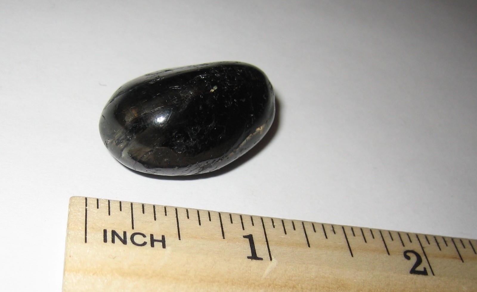 1.15″ RARE TUMBLED POLISHED AUTHENTIC NUUMMITE STONE FROM GREENLAND 14grams *16