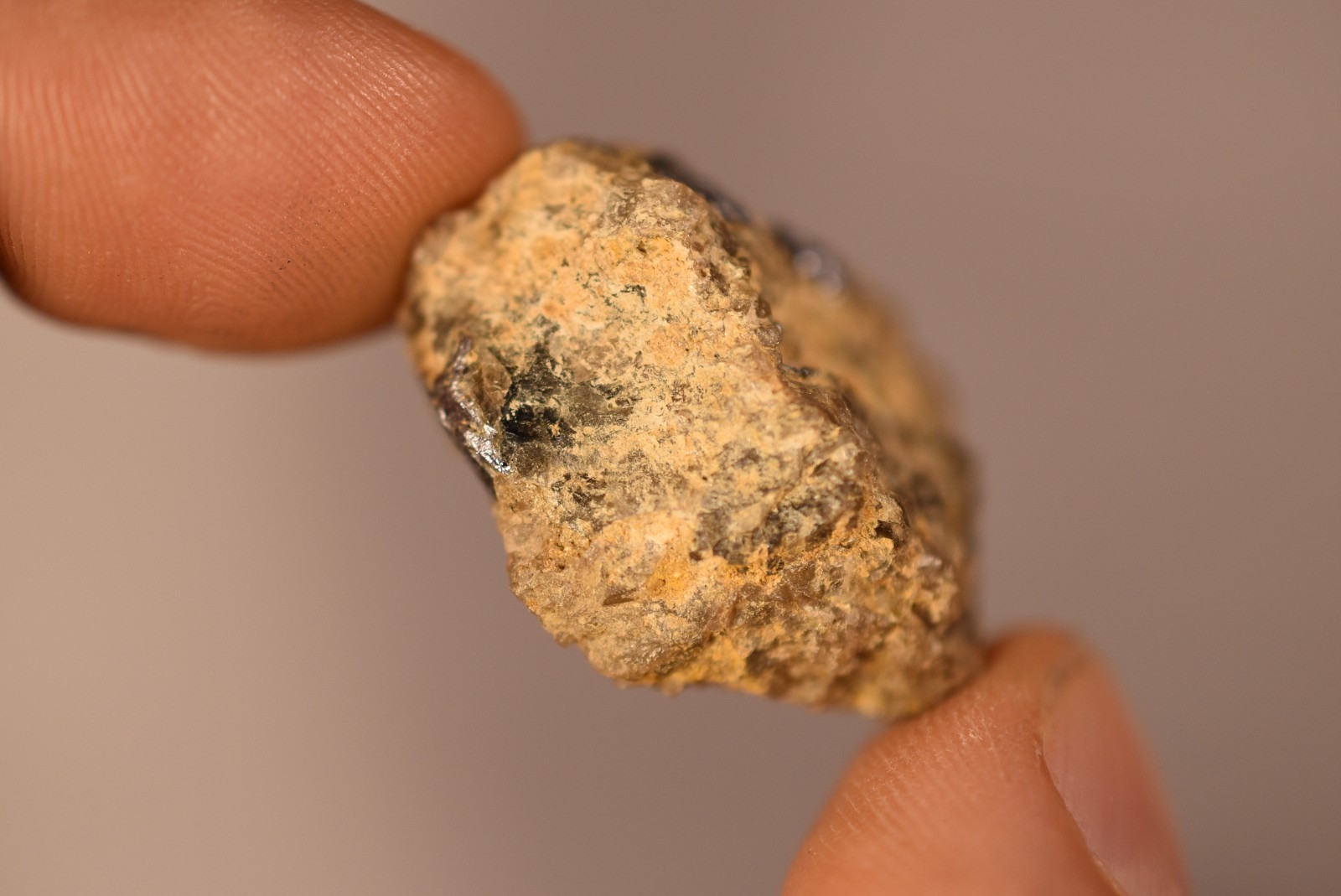 3 *AUSTRALIAN MOLYBDENITE* Specimens 2-4cm 37.5g In Matrix Kingsgate NSW