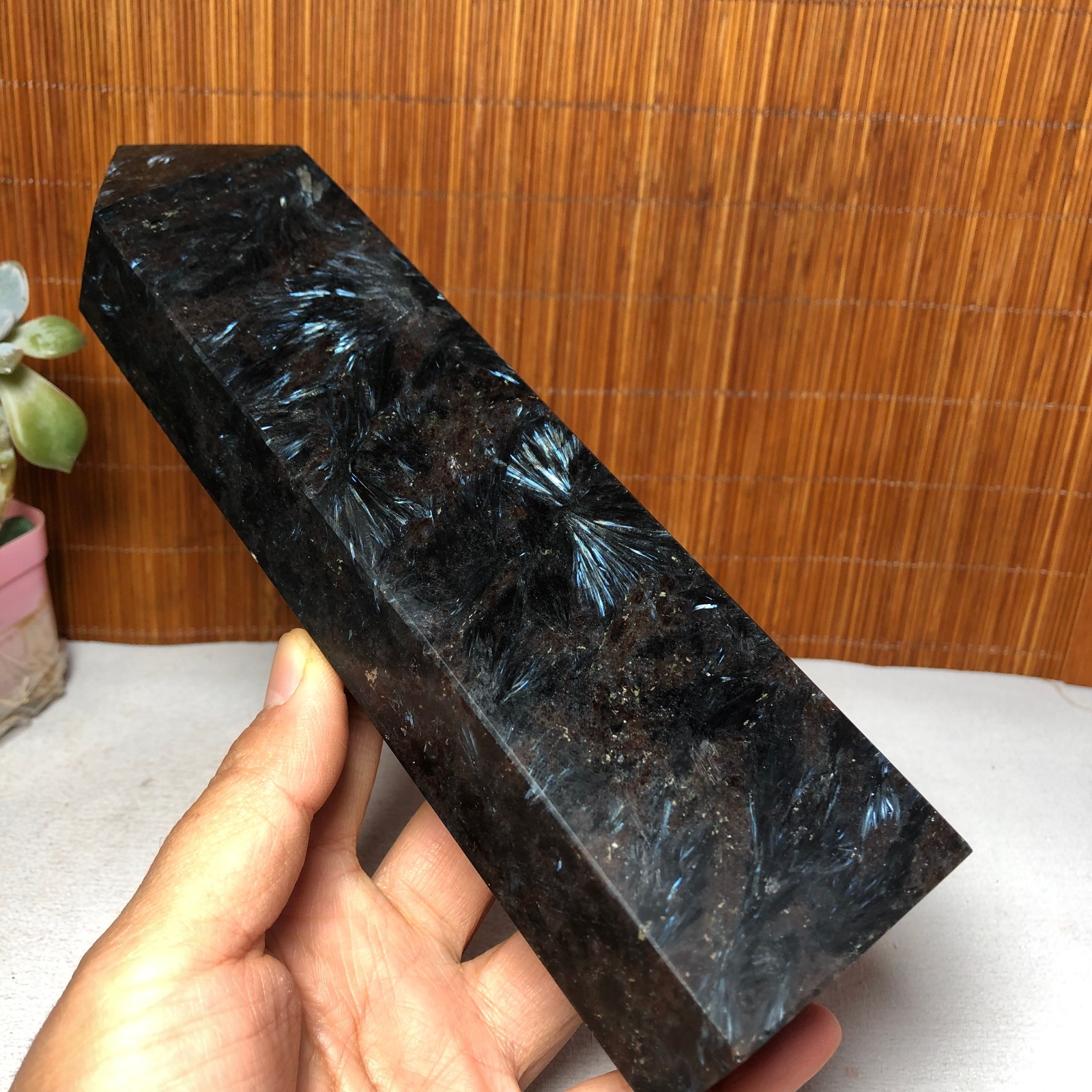 1.13kg Natural Fireworks Stone Crystal Wand Point Healing free standing A2282