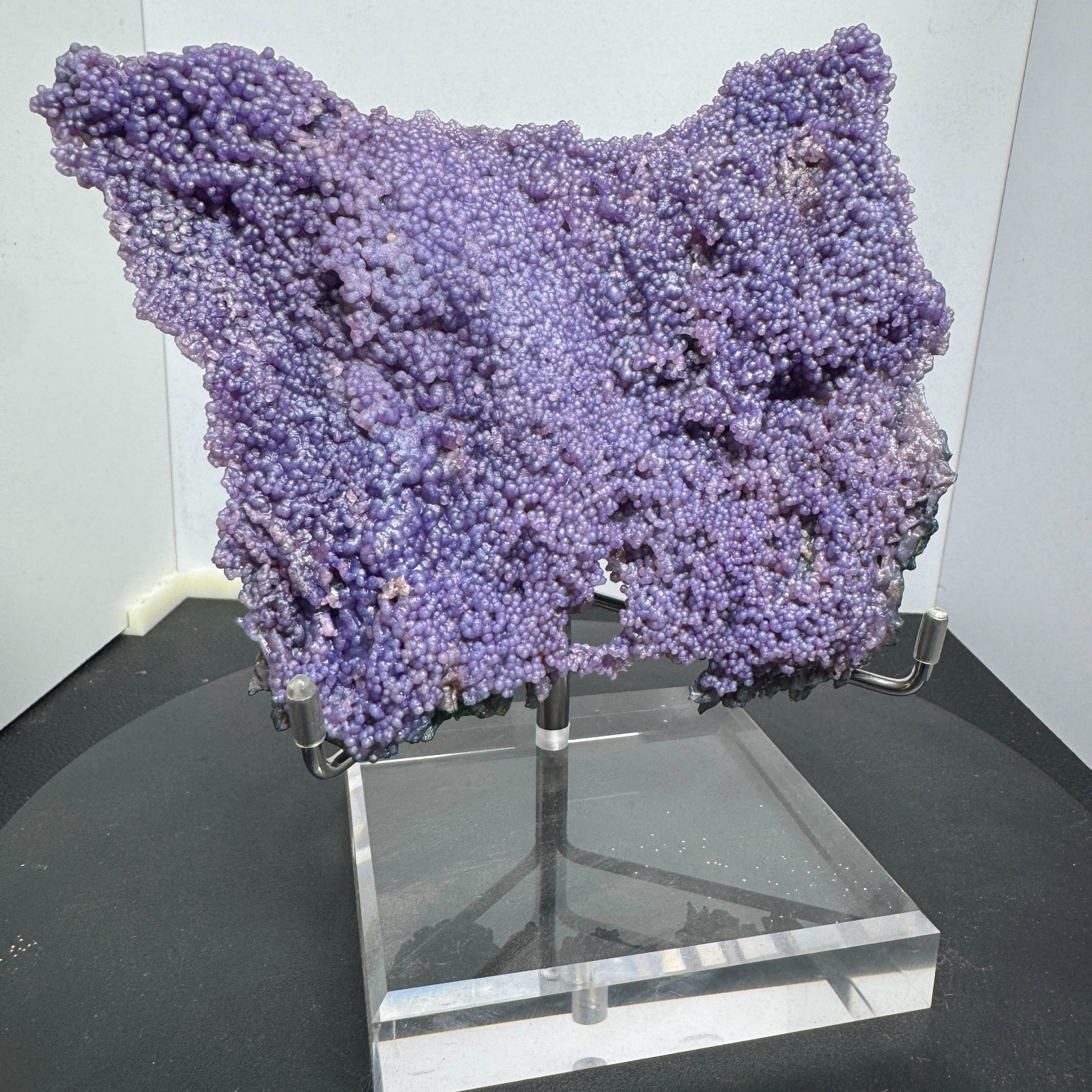 695G Natural purple grape agate quartz crystal granular mineral specimen