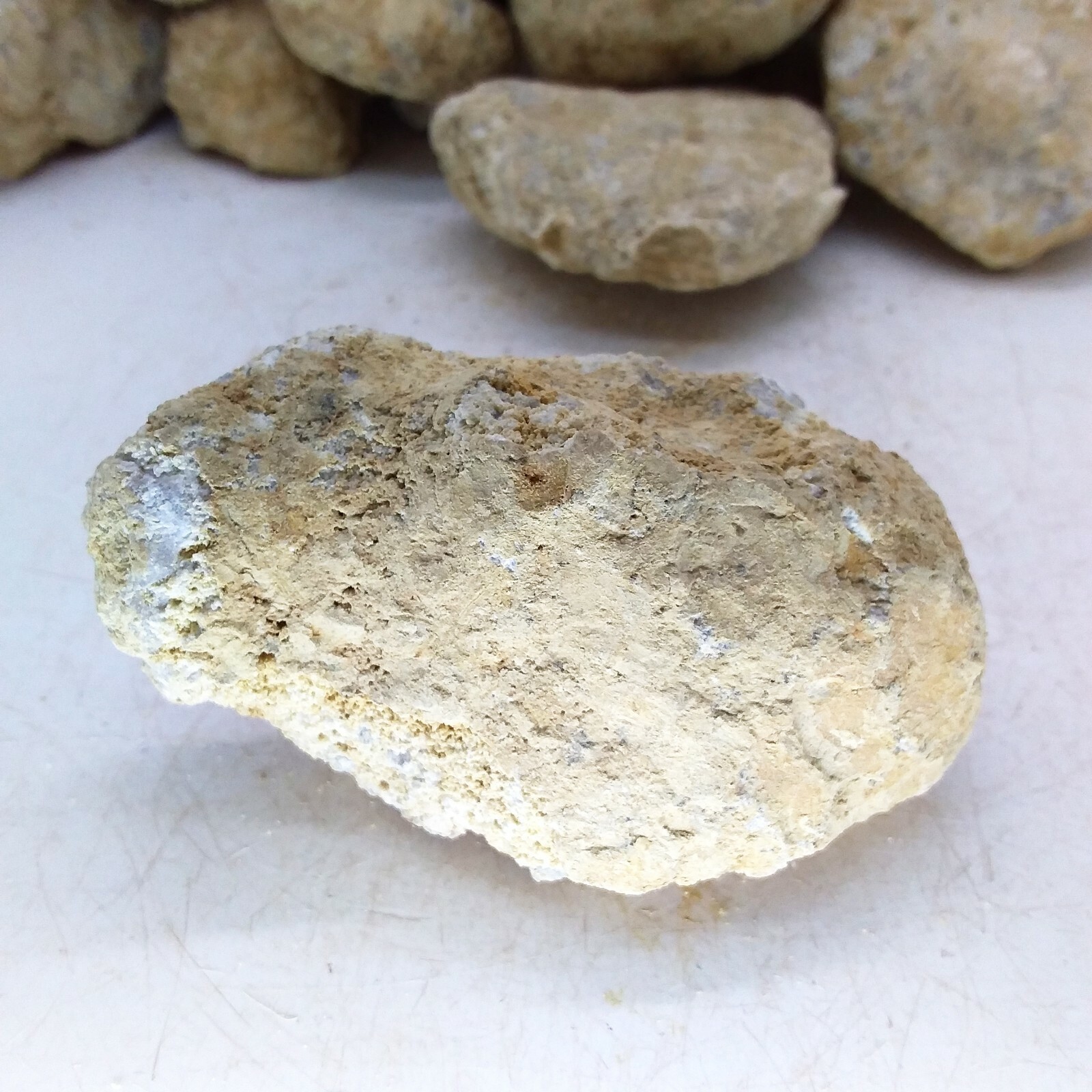 B5G1, Sugar Quartz Geode, uncracked, natural, #R-3376