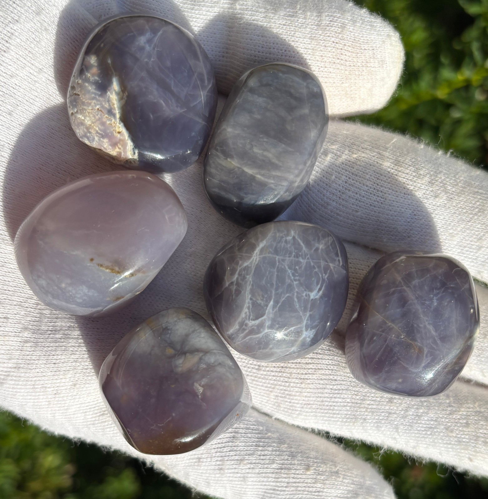 118g LOT 6 PURPLE CHALCEDONY SMOOTH TUMBLES (BLUE LAVENDER) TUMBLE STONES STONE