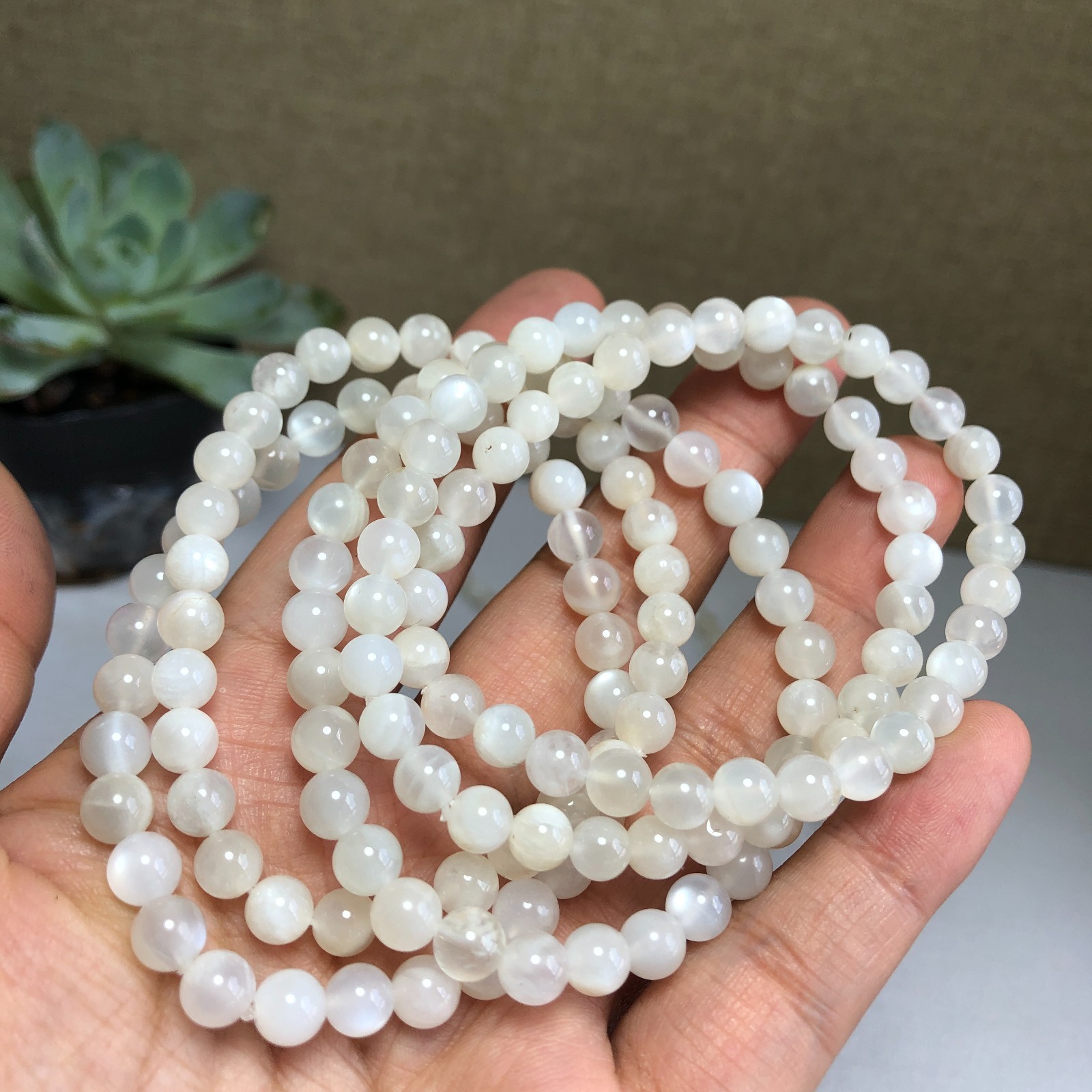 5Pcs Wholesal Natural White Moonlight Stone bracelets Crystal ball sphere 6mm