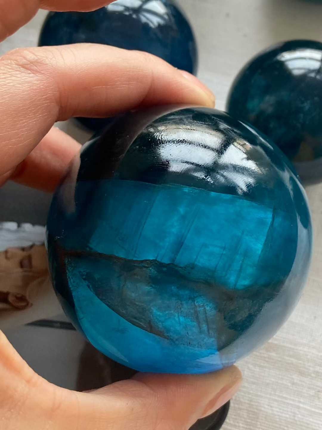 1pc Natural Blue Fluorite Quartz Sphere Crystal Energy Ball Reiki Decor 60mm+