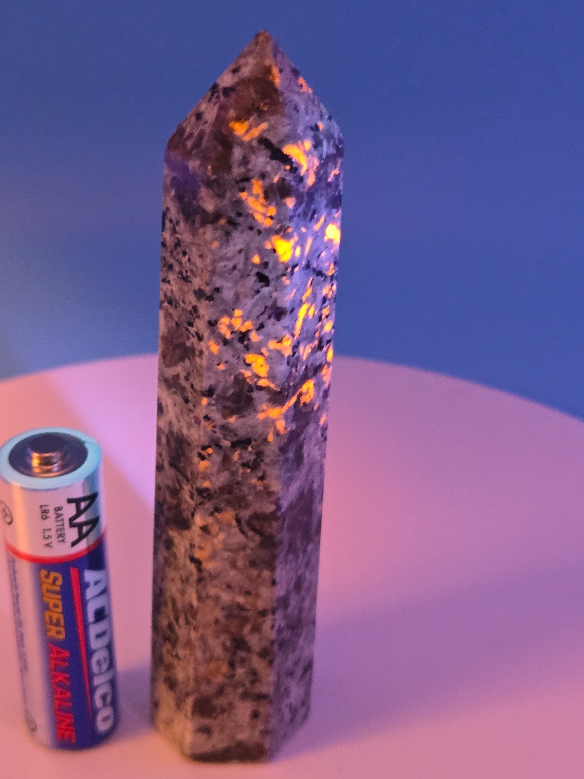 Yooperlite Tower 79g 4in B3