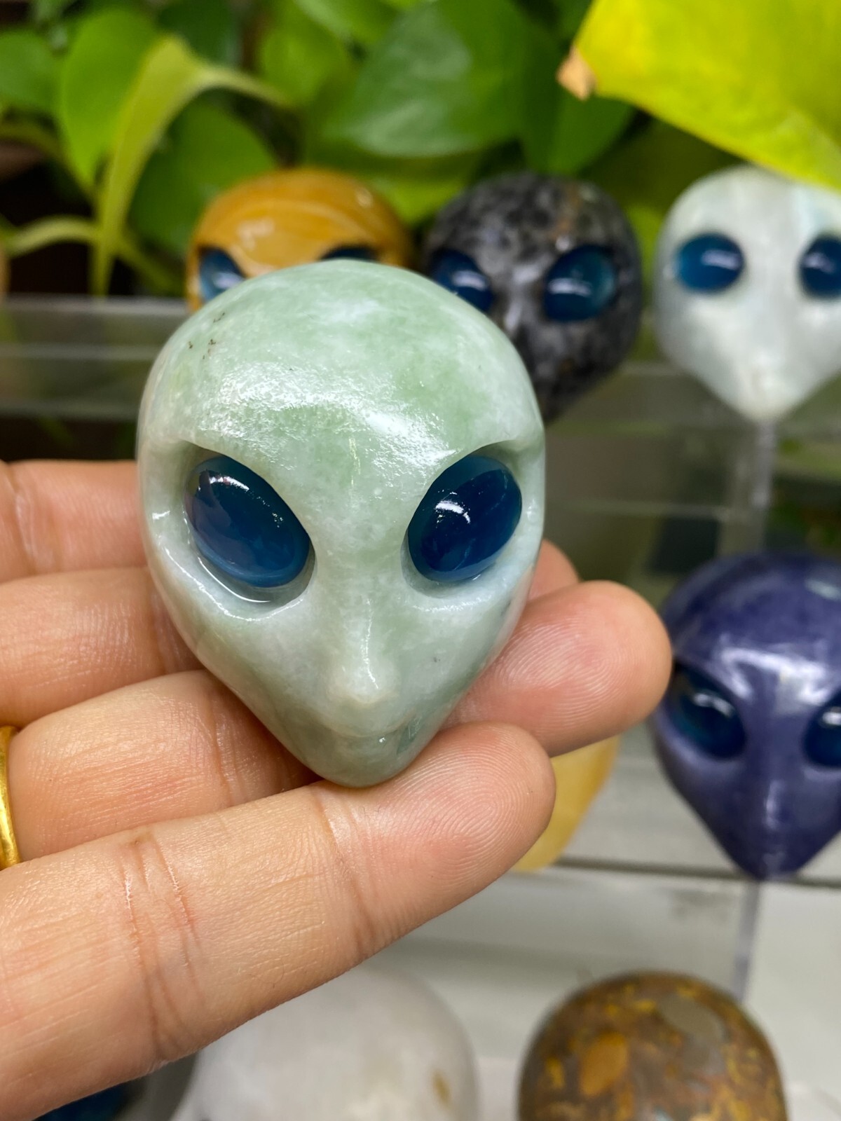 1pc Natural Lushan Jade Quartz Carved Alien Skull Crystal Reiki Healing Gem Gift