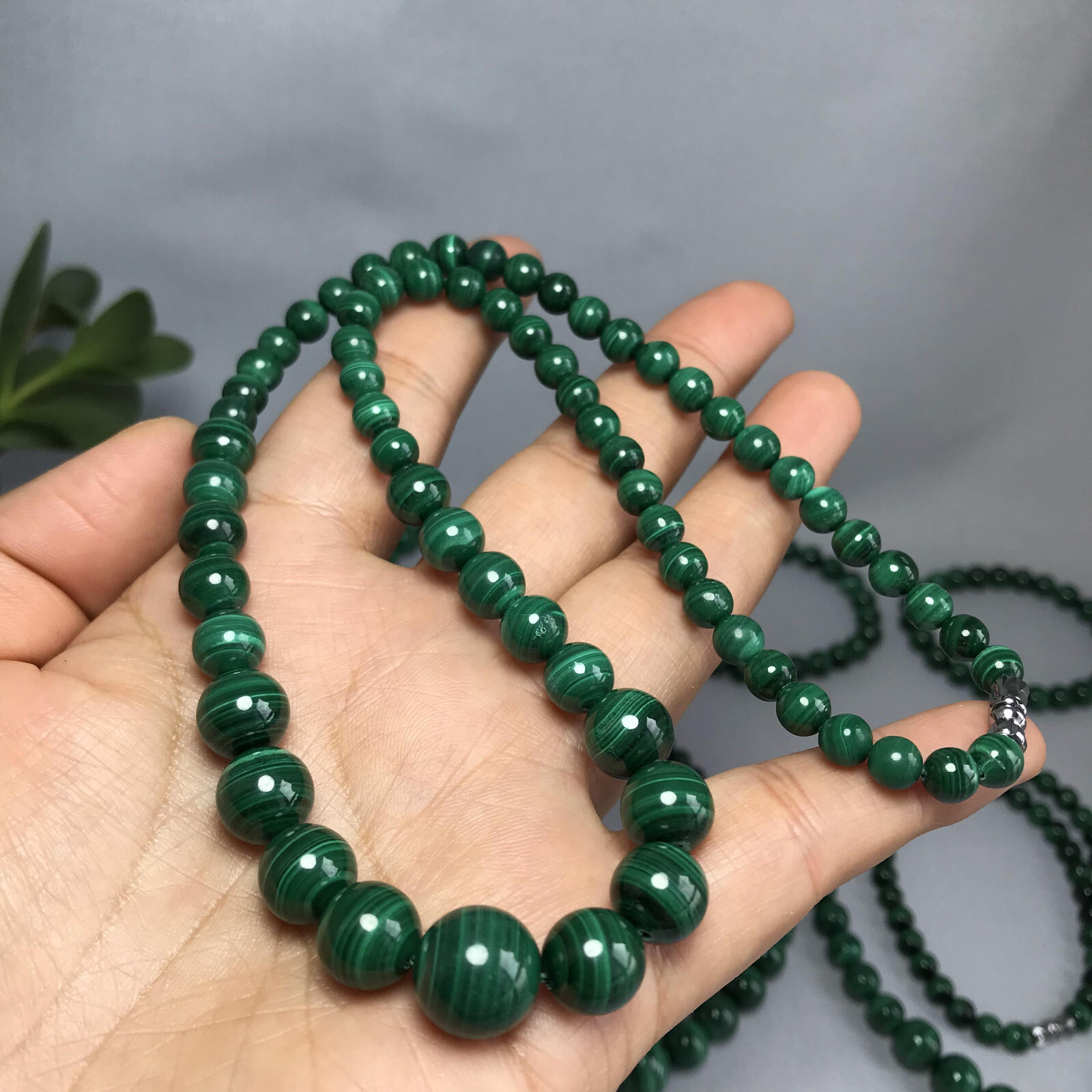 Natural malachite Tower Chain Necklace Polish Crystal sphere Specimen 6-12mm 55g